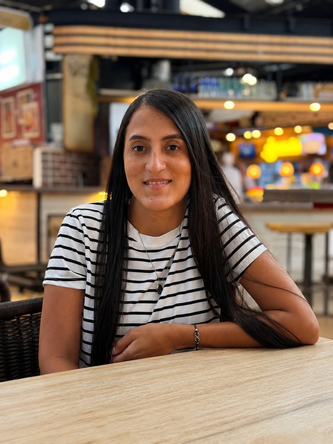 Alejandra — Auxiliar Operativa