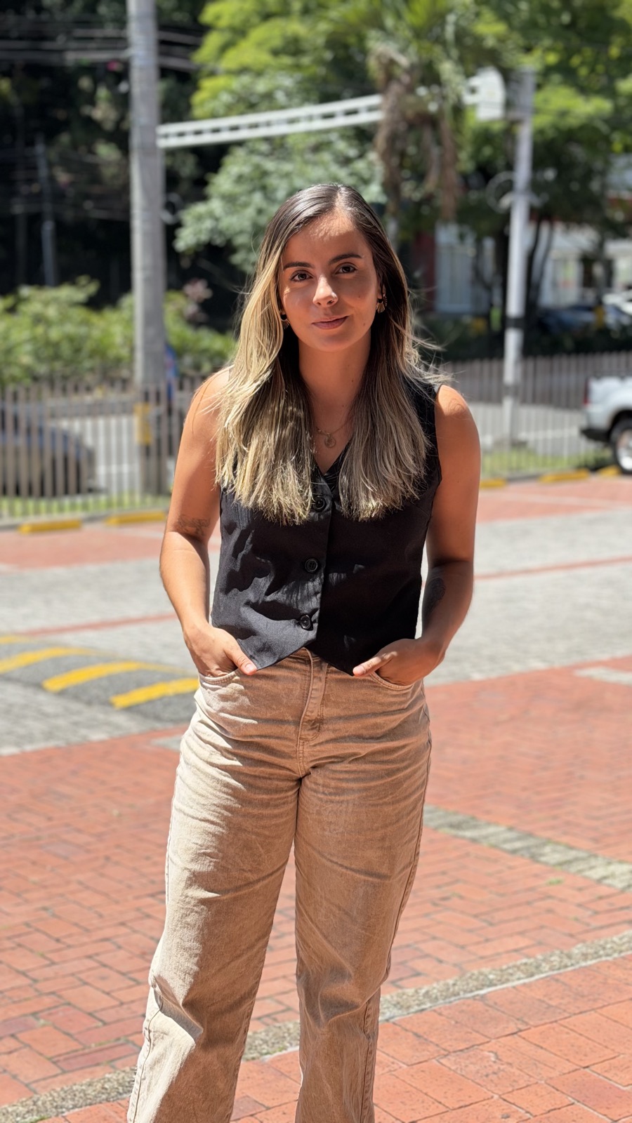 Karen López — Directora Comercial